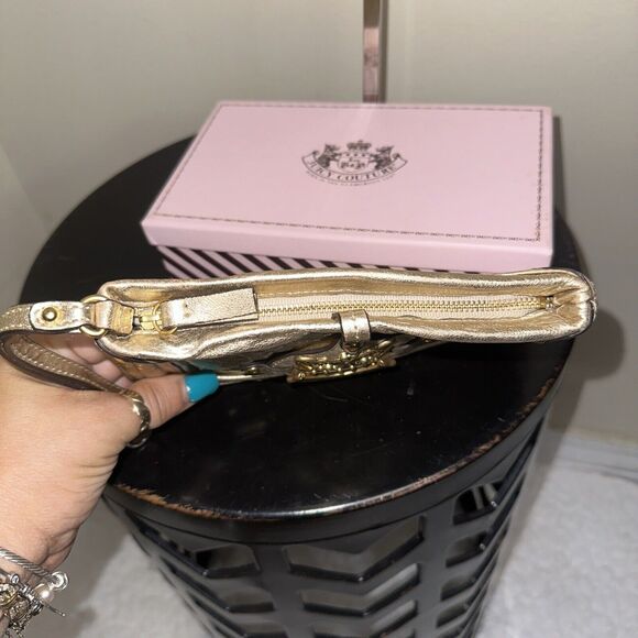 NWOT Vintage Juicy Couture Wristlet Pink Genuine Leather Wallet Clutch In Box - Picture 7 of 8